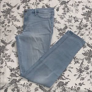 Hollister Low Rise Skinny Jeggings